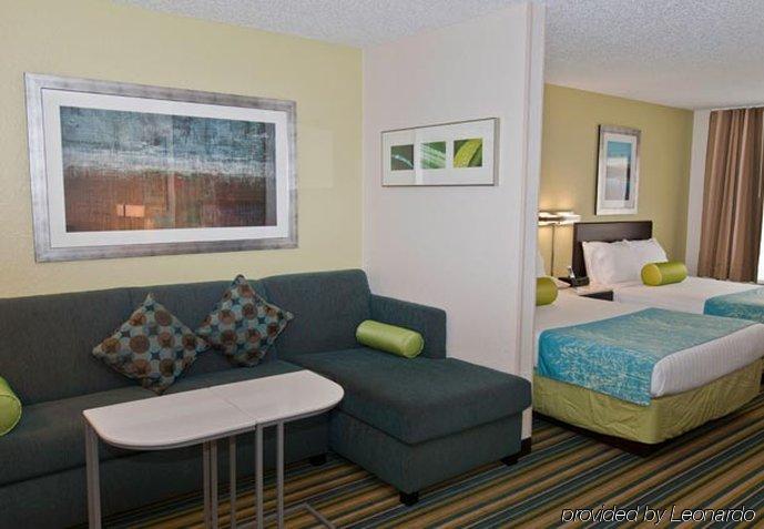 Springhill Hobby Airport Otel 3*