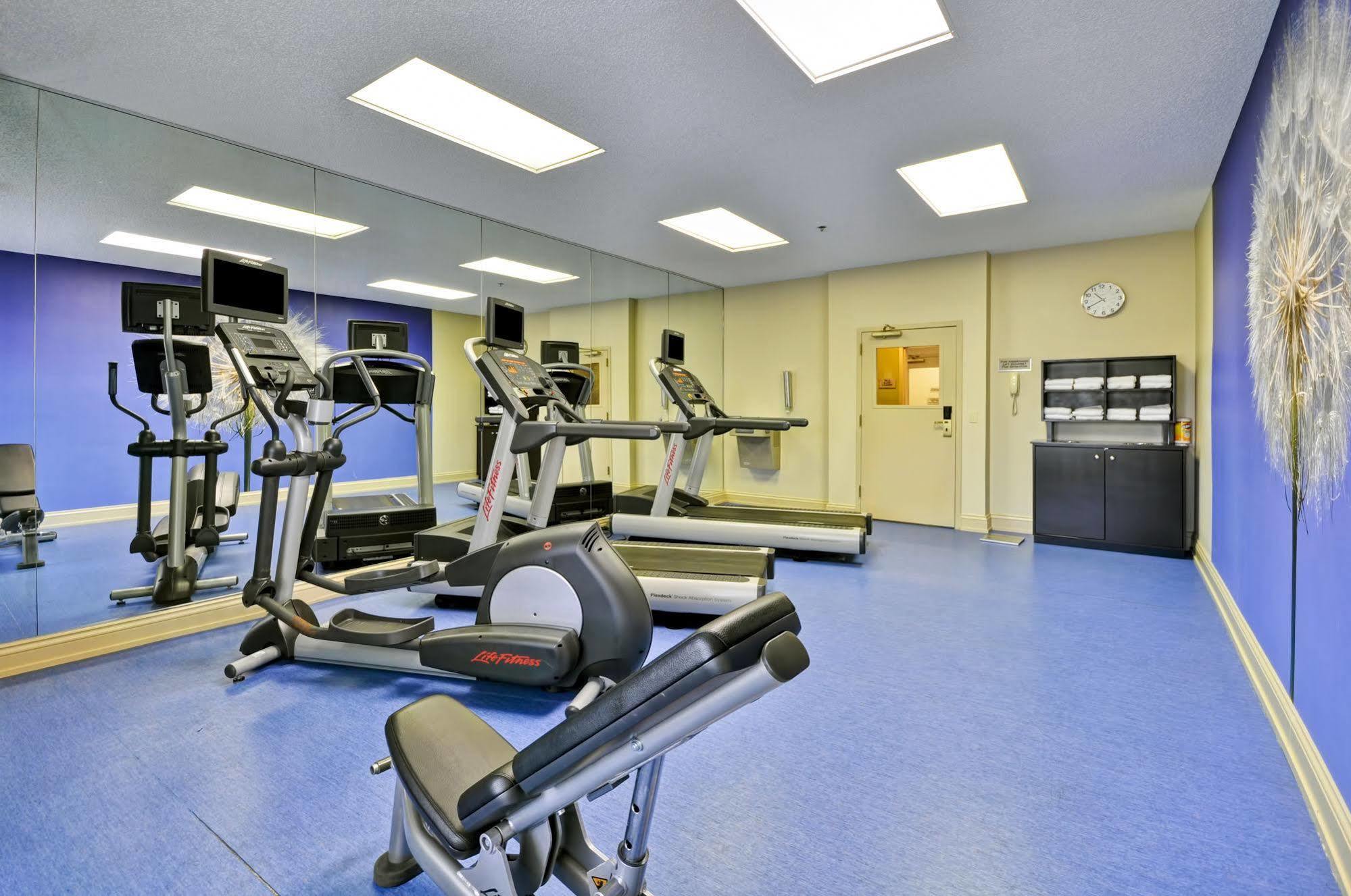 Springhill Hobby Airport Otel 3*